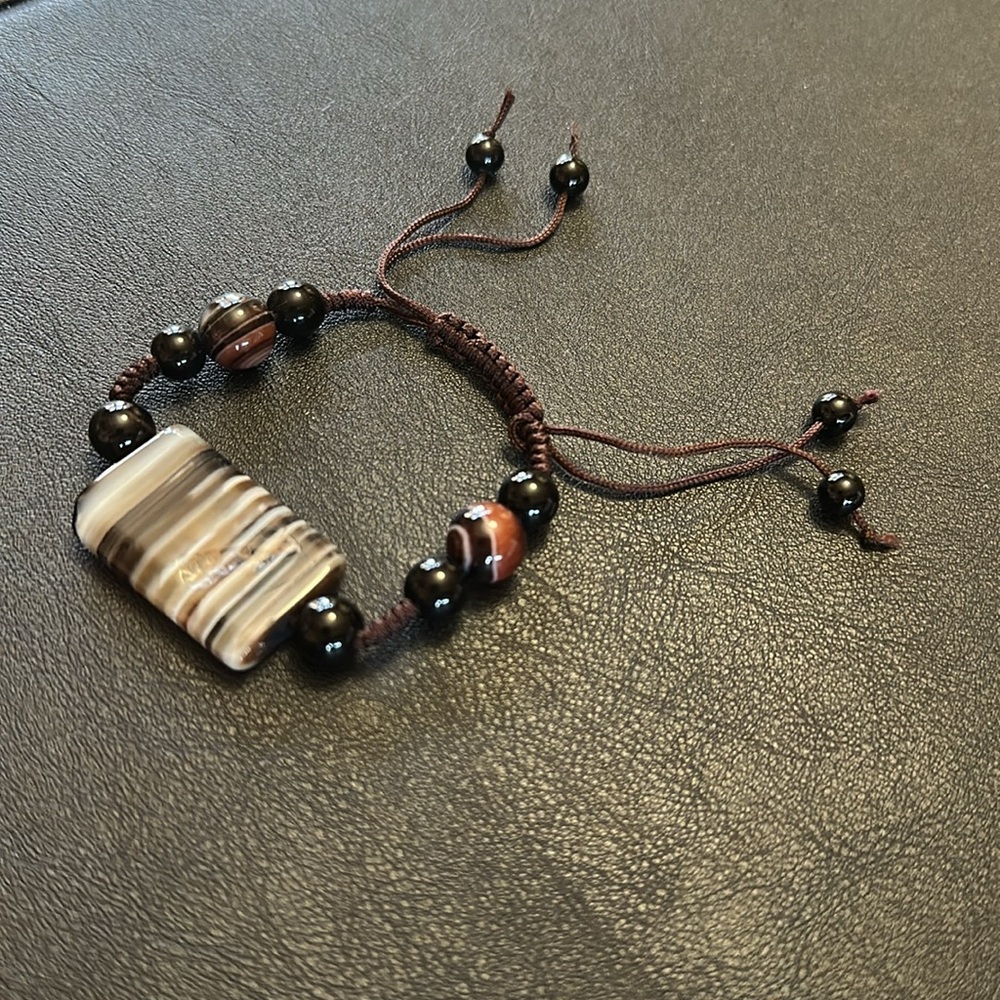 Beautiful Striped Agate Natural Stone Adjustable Friendship Bracelet - Picture 3 of 14